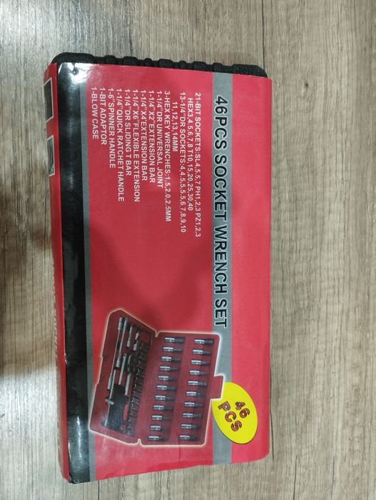 Zestaw 46 kluczy nowy