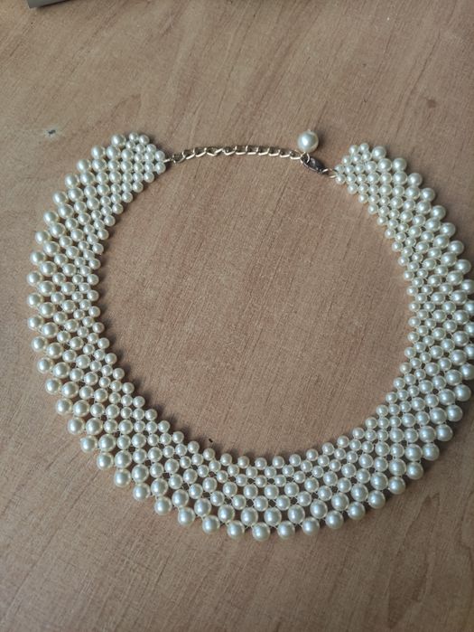 Kolia z perełek , koralików