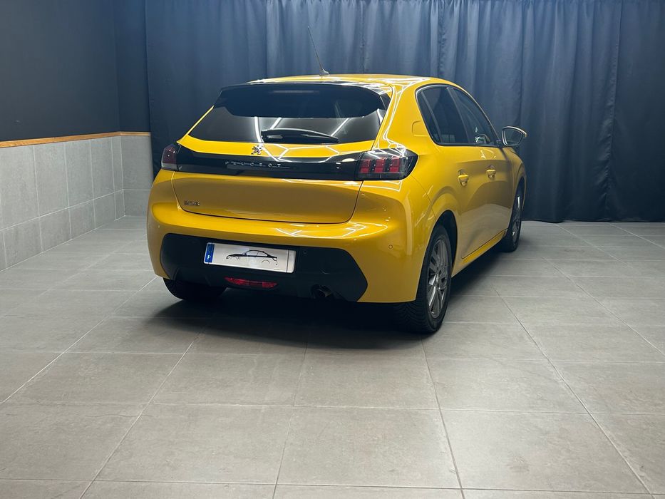 Peugeot 208 full extras