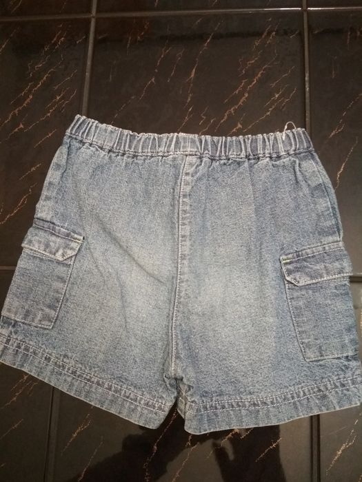 Spodenki z krótką nogawką r chłopięce r 74/80/86 (pas 40/42 cm).