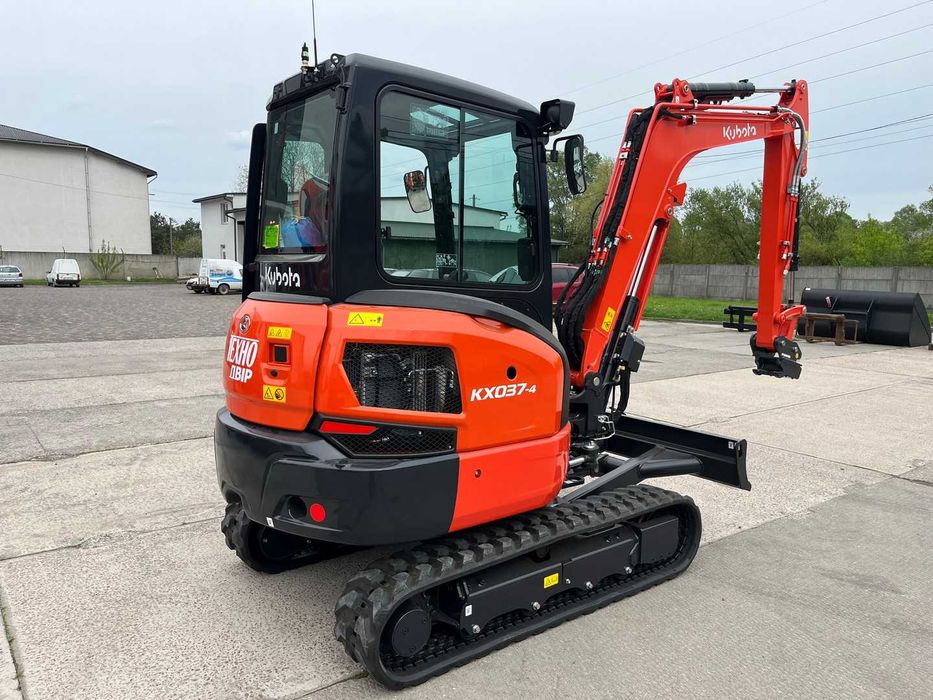 Новий міні екскаватор Kubota KX037-4