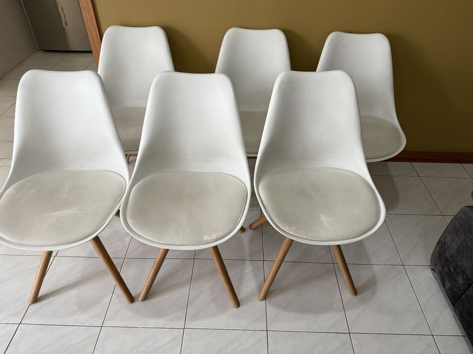 Conjunto de 6 cadeiras estilo Eames brancas