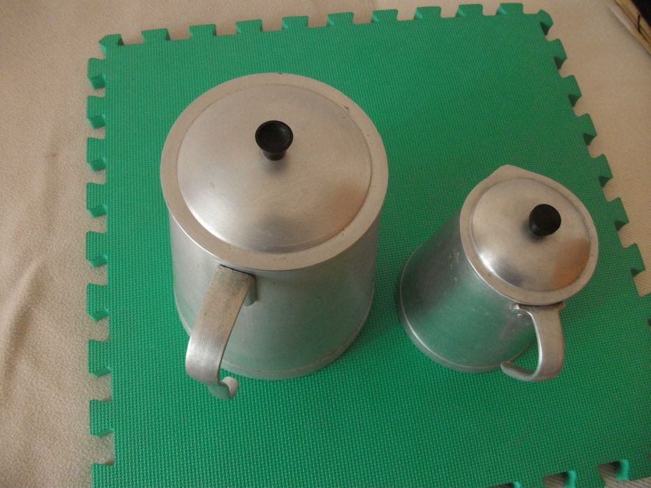 Cafeteiras em alumínio  grosso para cozinha de - 5 litros e 1,5 litros
