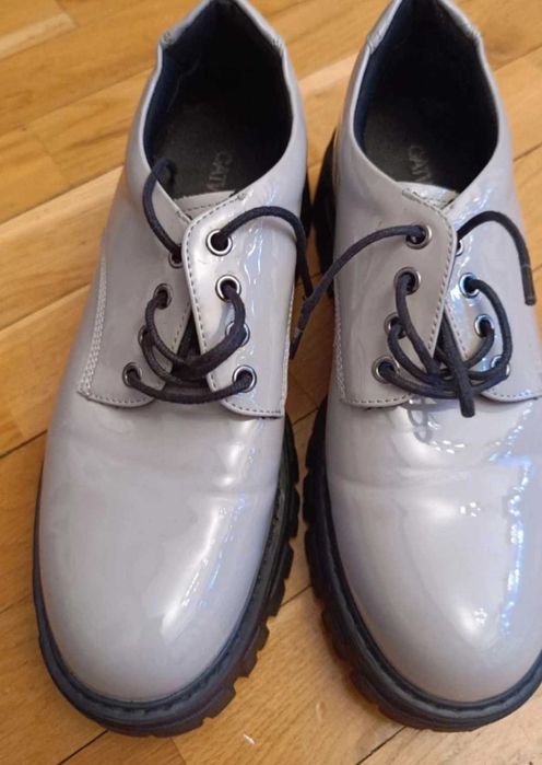 Buty damskie 38 półbuty