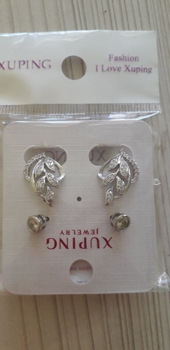 Сережки з медичного сплаву