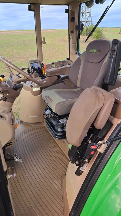 Свіжопривезений Джон дір 6930 John-Deere