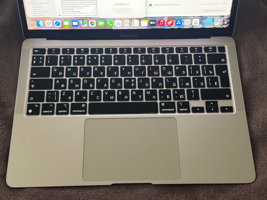 Офіційний Macbook Air 13 M1 8/256 A2337 ідеал