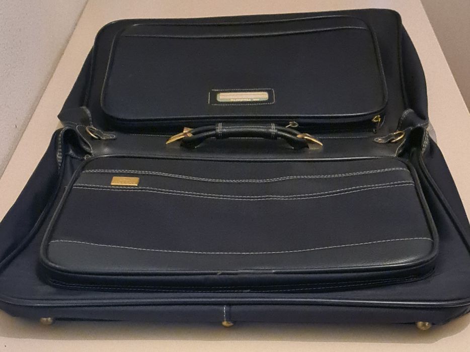 Guarda fatos/vestidos