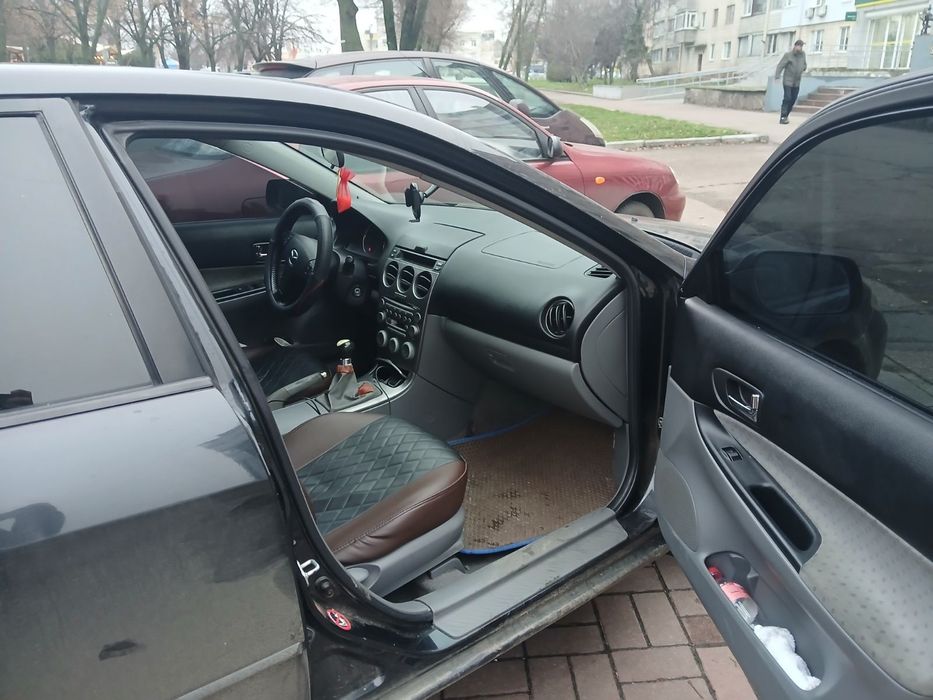 Легковий автомобіль