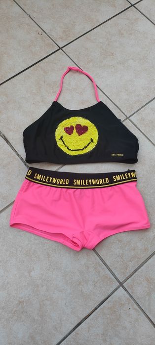 Dwuczęściowy strój kąpielowy z aplikacją Smileyworld