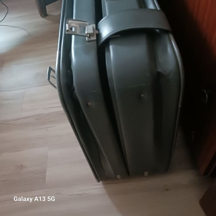 Mala de viagem em pele vintage