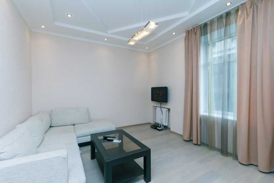 Подобово 2к апартаменти, Хрещатик, 17. м. Хрещатик