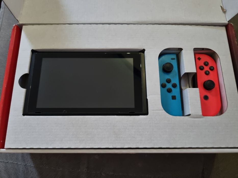 Nintendo Switch (Komplet) – Stan Idealny, użyta kilka razy