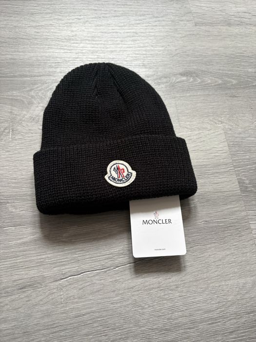 Gorro moncler novo