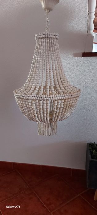 Candeiro de bolas de Madeira