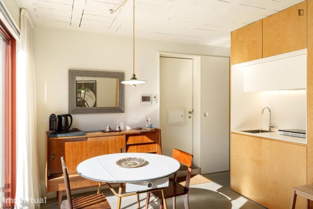 Apartamento com 1 quartos - localizado em Miragaia Porto