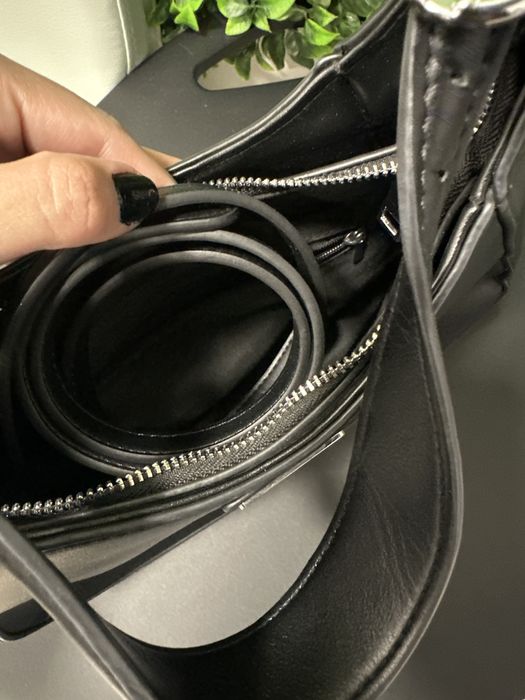 Bolsa preta linda com alça