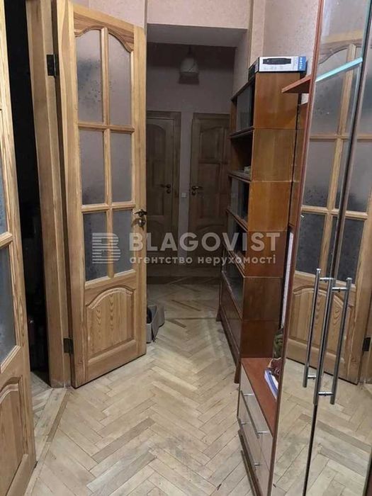 Продаж квартири Героїв Оборони, 3 Виставковий центр