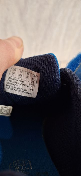 Спортивне взуття