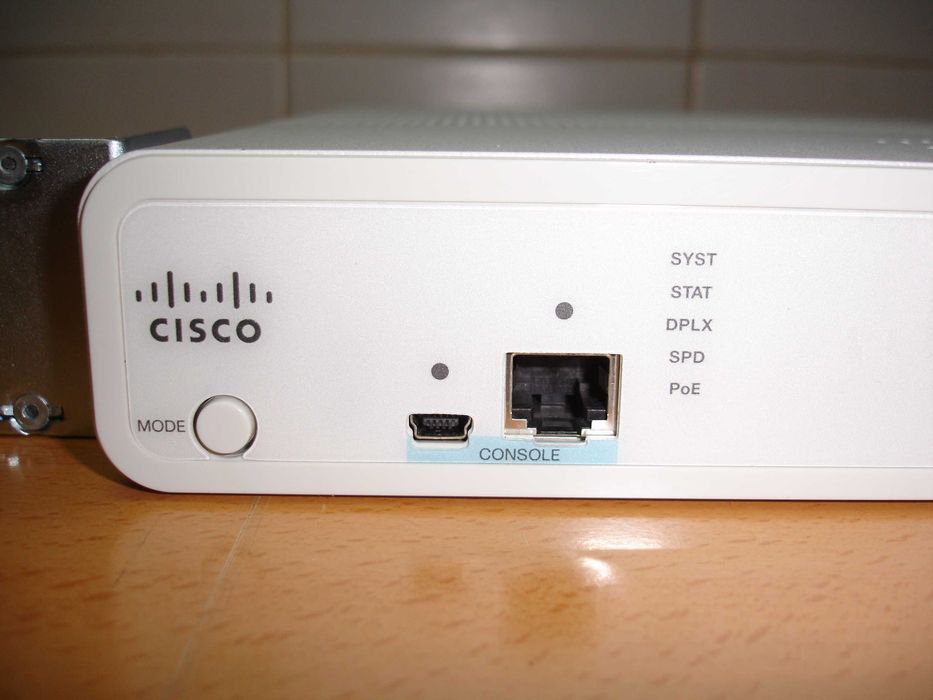 Cisco Catalyst 2960-C PoE64550413951618122