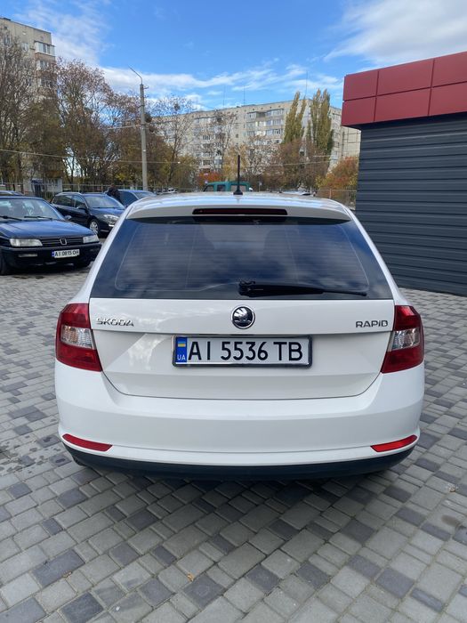Skoda Rapid 2015 року