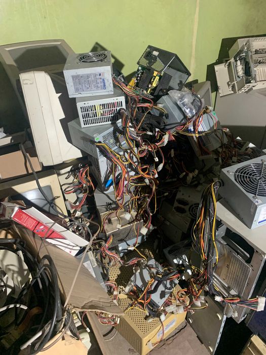 Продам компьютерный хлам
