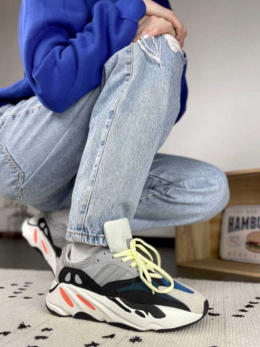 Женские кроссовки Adidas Yeezy Wave Runner 700 Premium. 36-40