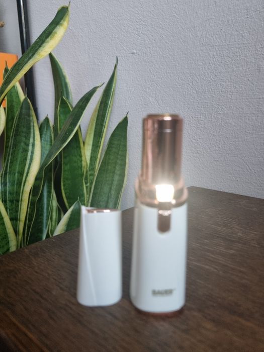 depilator do twarzy marki Bauer trymer golarka mini