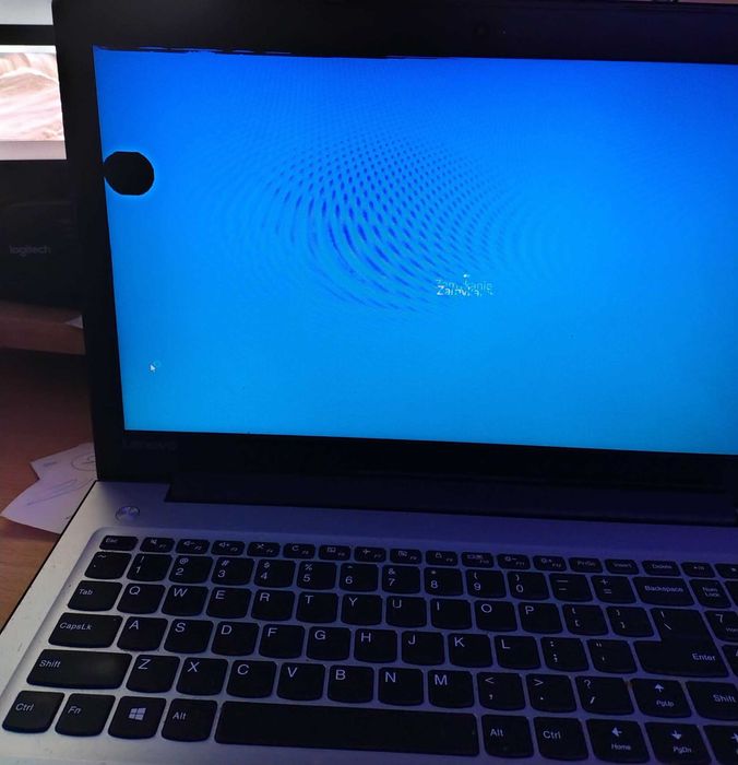 Laptop lenovo 16'' Intel Core i3 z uszkodzoną matrycą (na części)
