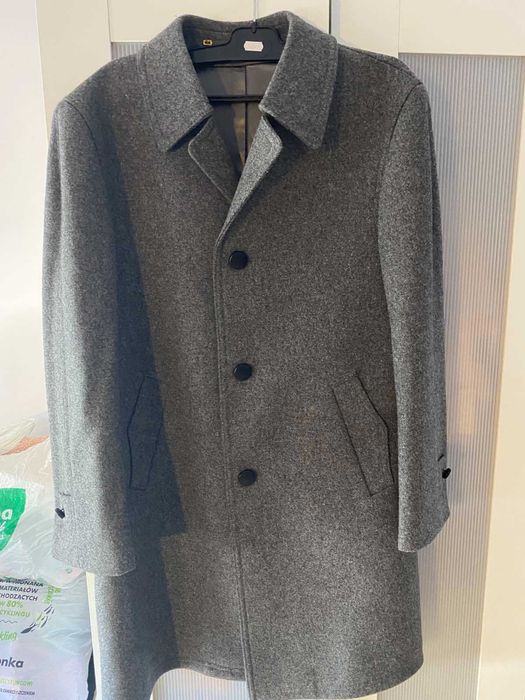 sprzedaż męskiego płaszcza