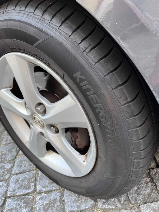 Mazda 3 1.3 Gasolina – Inspeção feita, IUC pago, pneus novos