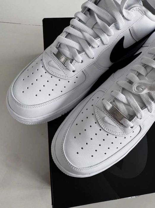 Nike_Air_Force_1_Low_Supreme_White_Black R.41