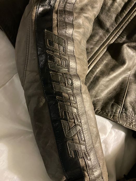 Casaco de mota em pele da Dainese em excelente estado