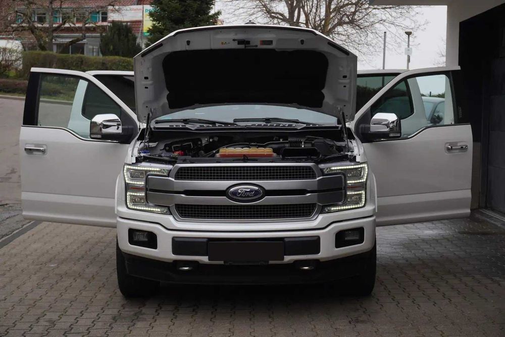 Ford 150 Platinum 4x4 Європа