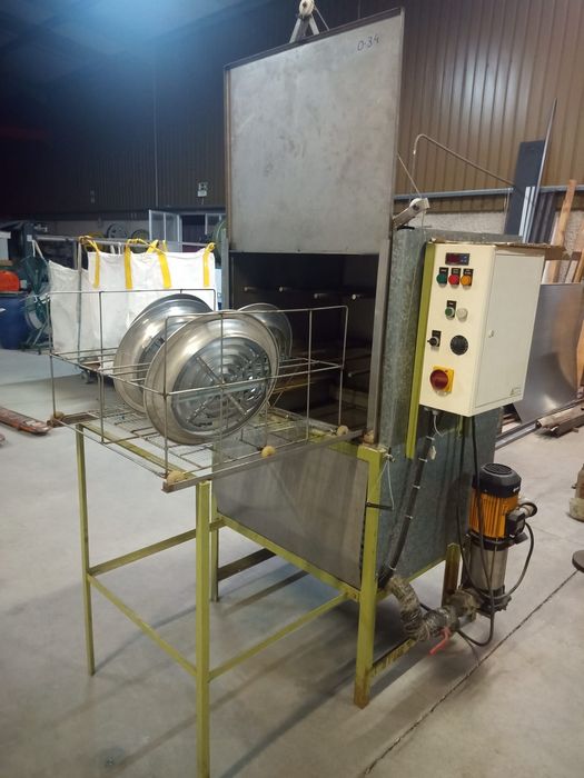 Máquina de Lavar Peças a Quente