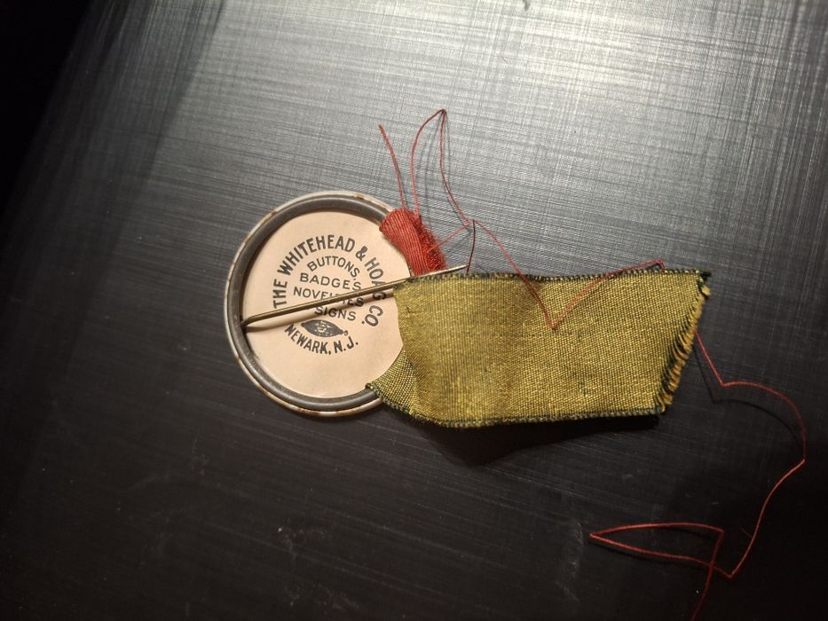 Cracha muito antigo raide aereo Macau sarmento  Beires 1924