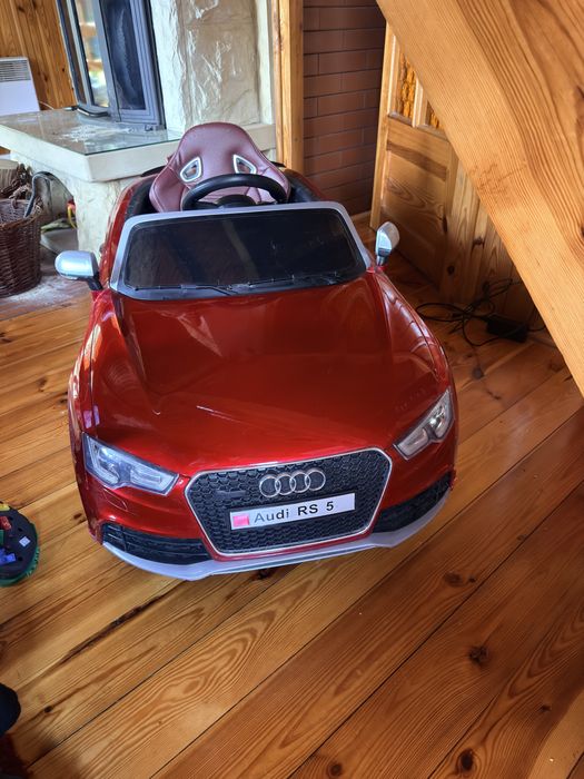 Sprzedam samochod na akumulator Audi RS 5