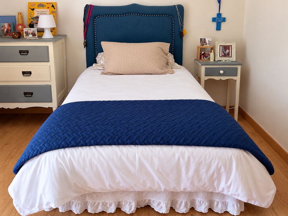 Cama c cabeceira e colchao de molas novo