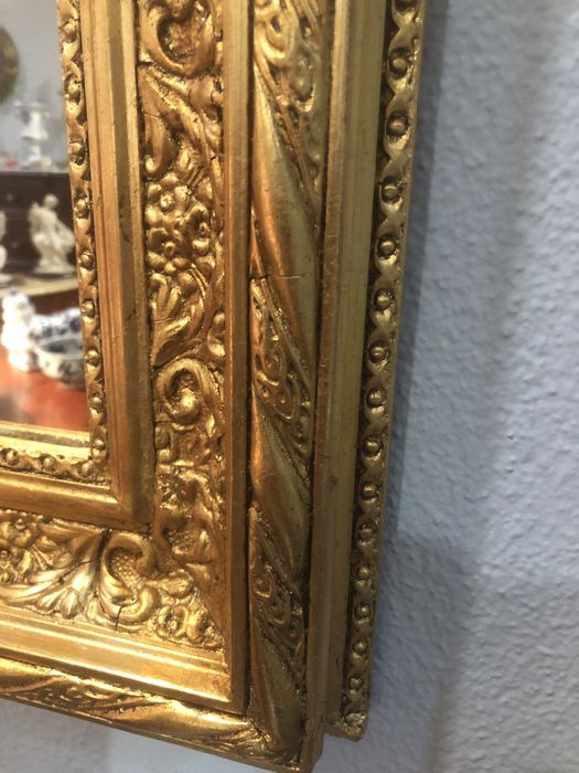 Espelho em madeira dourada- Saldo