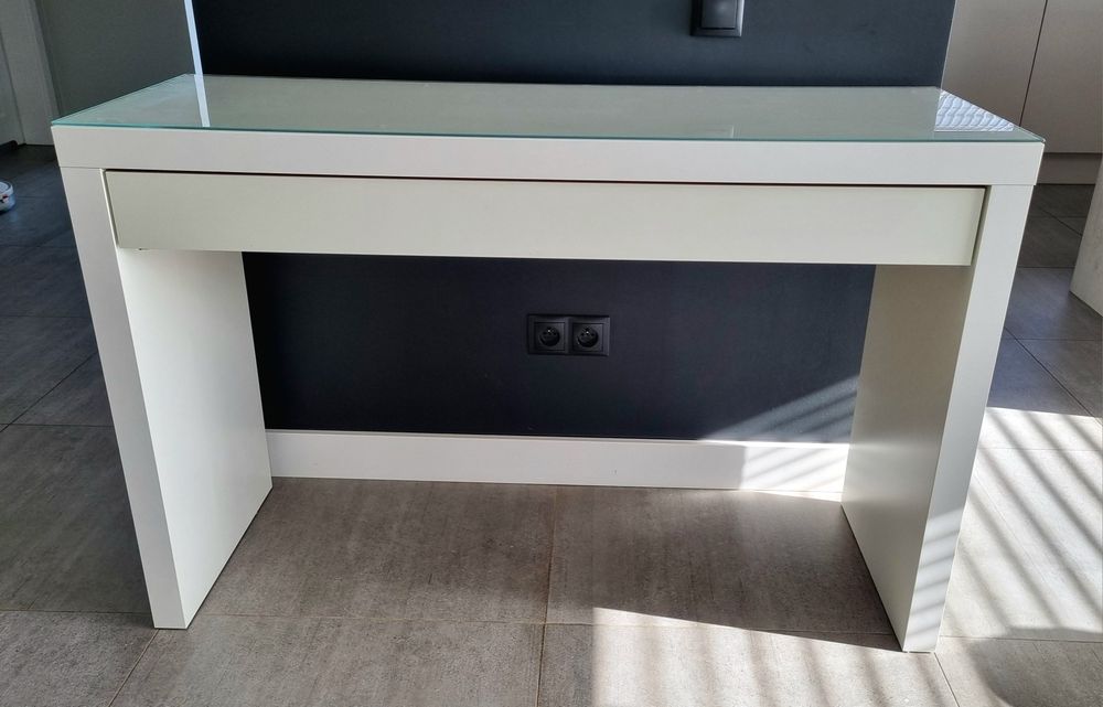 Konsola toaletka IKEA Malm biała  biurko