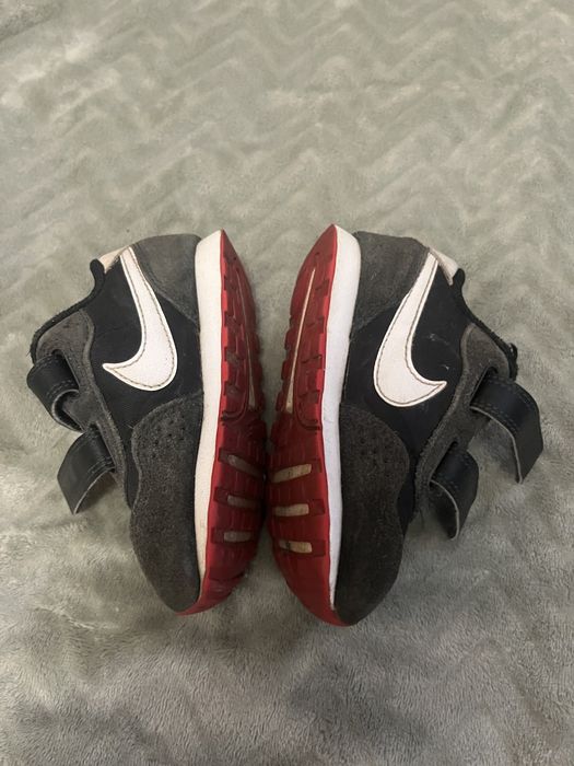 Trampki dziecięce firmy Nike rozmiar 23,5-24 UE, UK 6,5