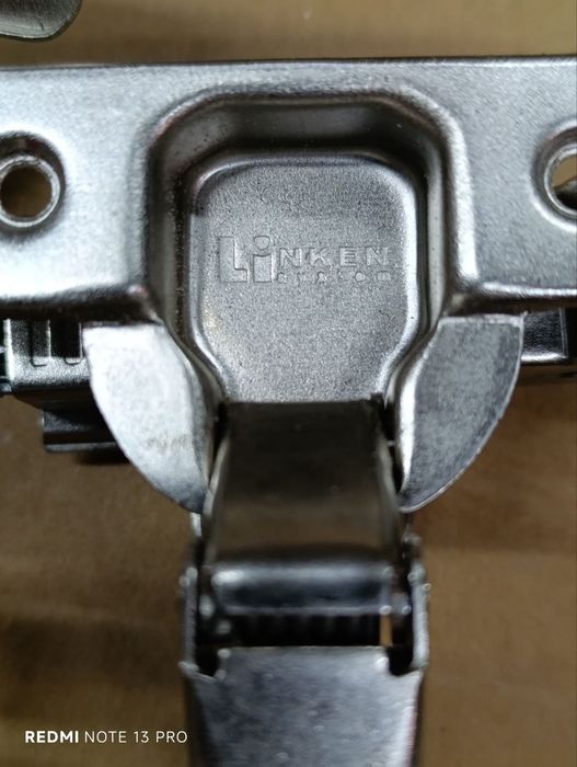 Петля накладна з доводчиком  LinkenSystem. Пара.