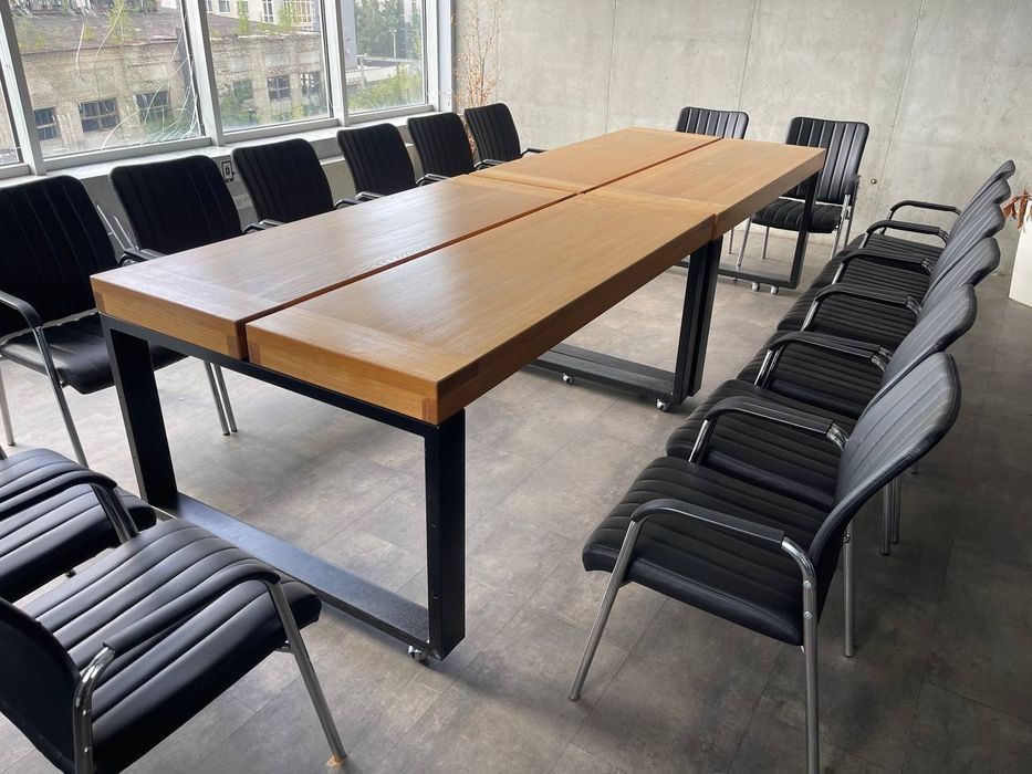 Крісло офісне стільці багато