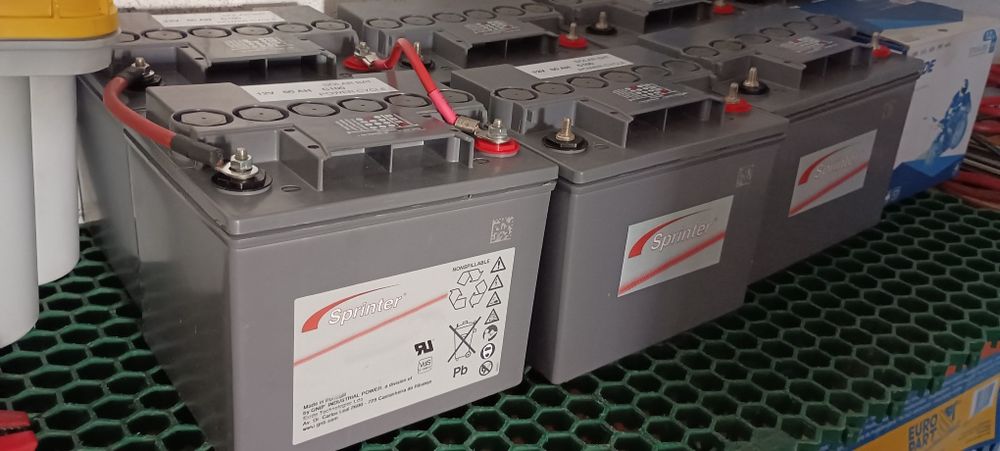 Baterias solares de 240 amperes em GEL
