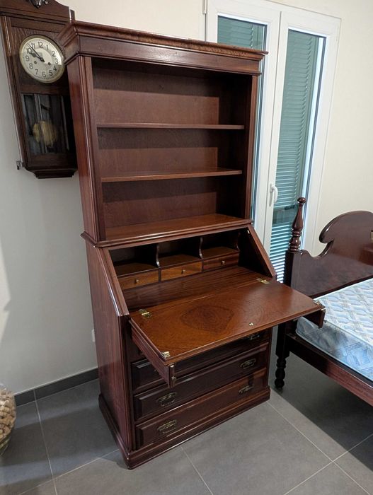 Vendo Conjunto de Móveis Clássicos (20 anos) – Excelente Estado