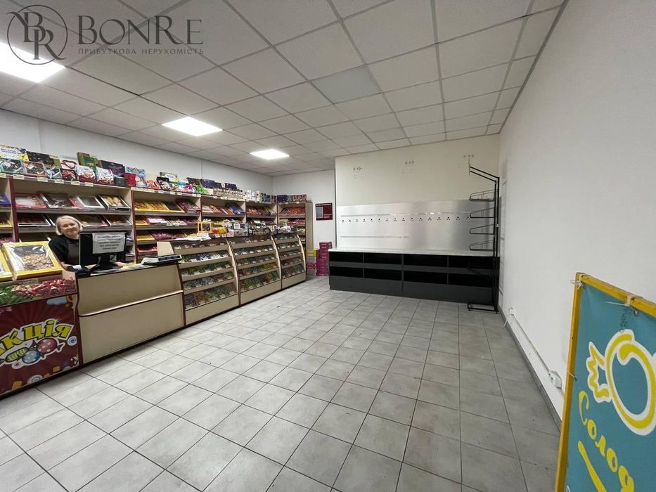 Оренда, Фасадний вхід, Торгового Приміщення, Ромни 35м2