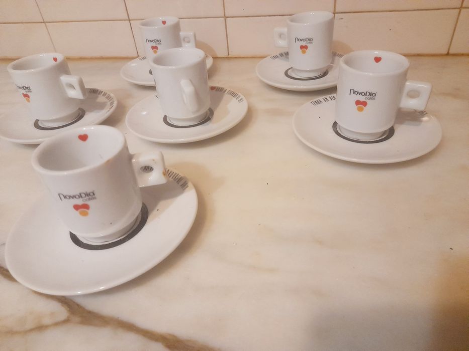 Conjunto de Chávenas de Café/Meias de Leite Novo Dia
