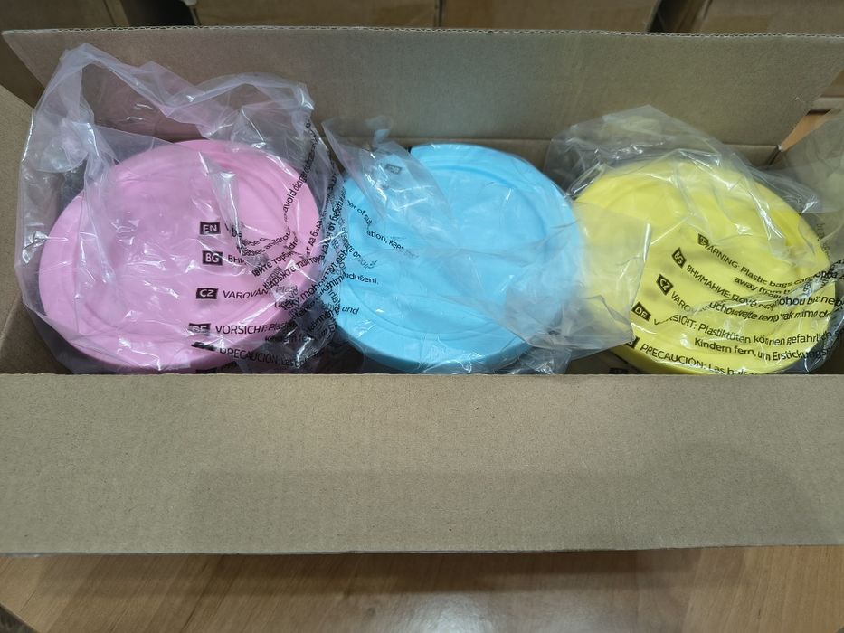 Solidne plastikowe pojemniki