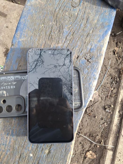 Samsung a35 256gb, обмен на яблоко Iphone