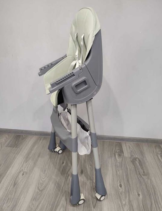 Детский стульчик для кормления со съемным столиком bambi